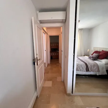 Apartment Beautiful 2 Beds-near Coast With Pool & Balcony