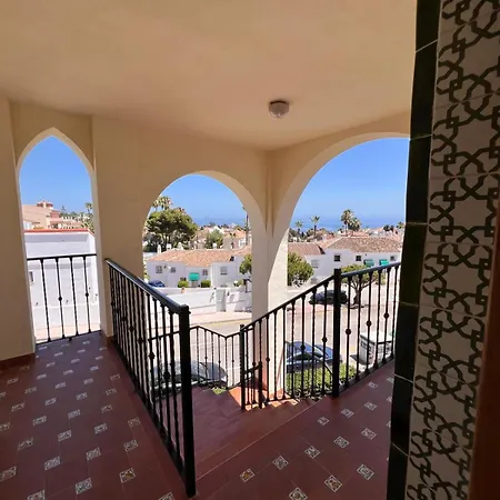 Apartment Beautiful 2 Beds-near Coast With Pool & Balcony Mijas