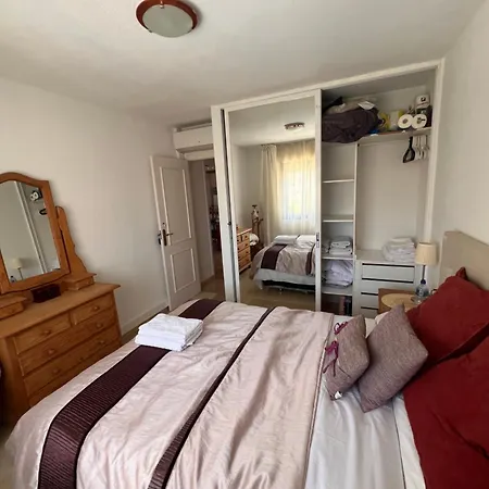 Apartamento Beautiful 2 Beds-near Coast With Pool & Balcony *