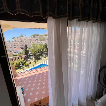 Beautiful 2 Beds-near Coast With Pool & Balcony Apartamento