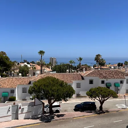 Apartamento Beautiful 2 Beds-near Coast With Pool & Balcony